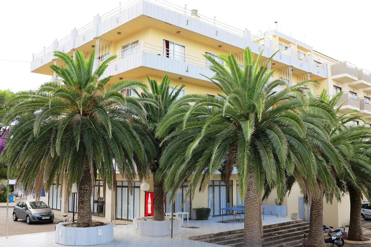 Bei Juan Mallorca Hostal S'Illot  Hostel S'Illot (Mallorca)
